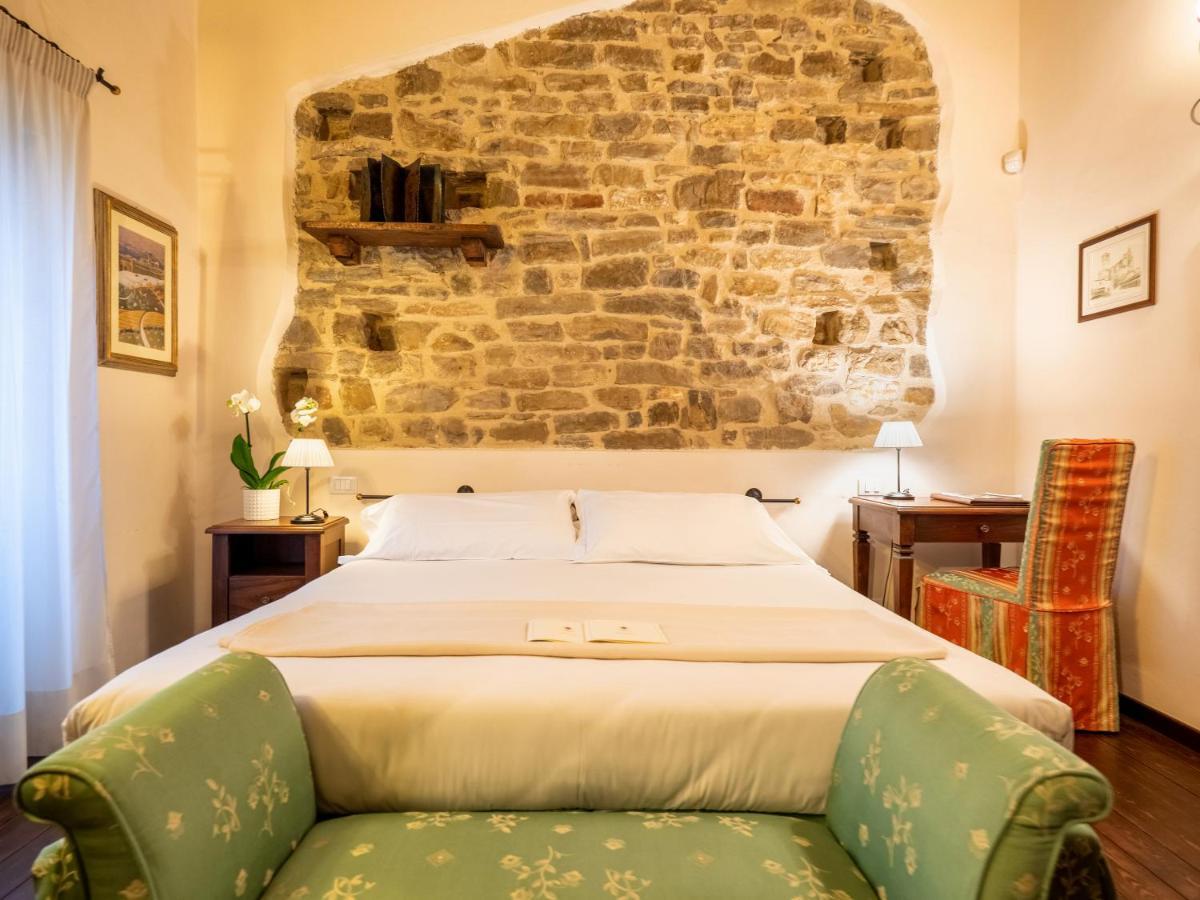 Castello Di Petrata Hotel Assisi Eksteriør billede